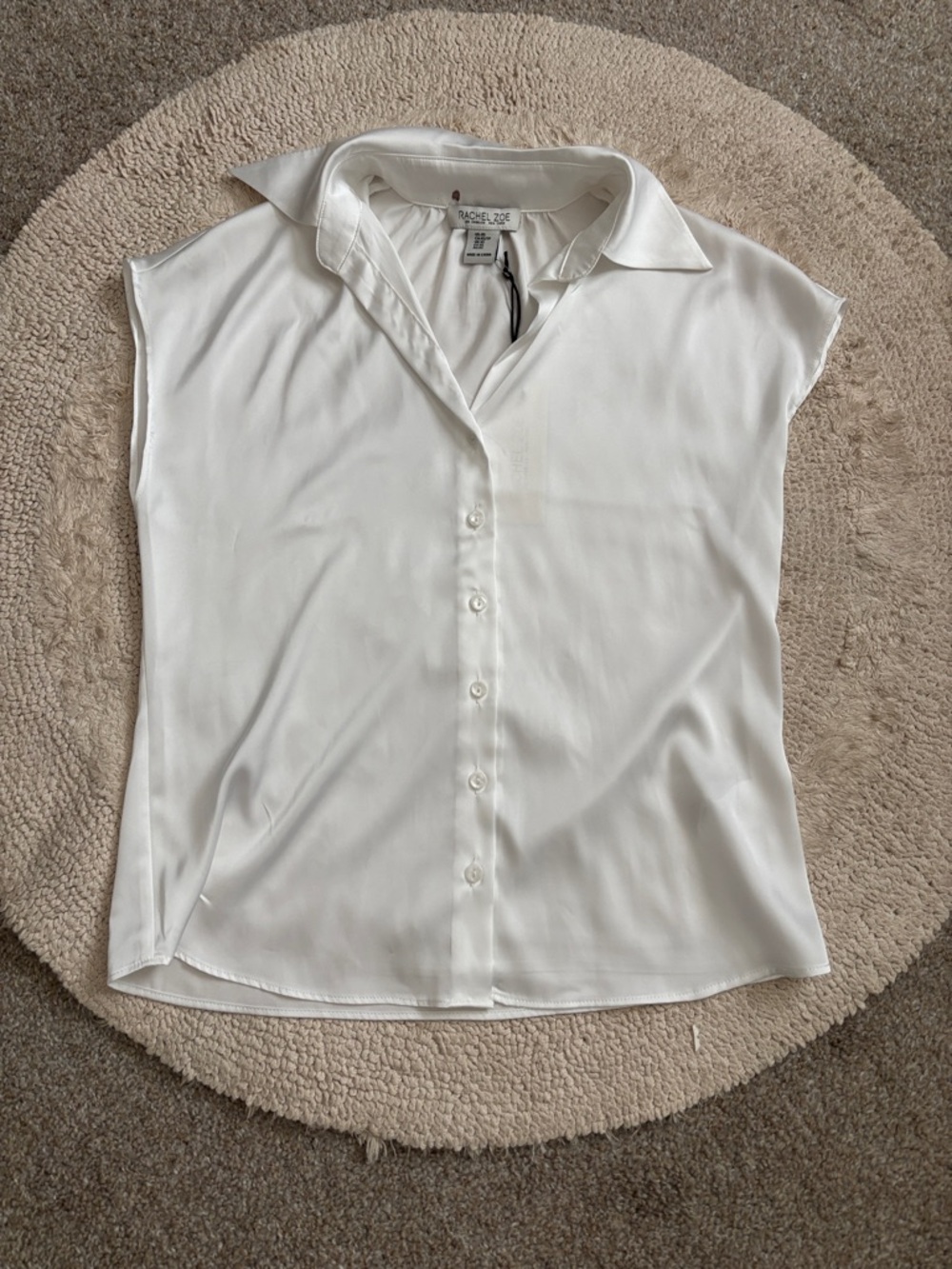 Rachel Zoe brand satin shirt sleeve blouse - Picture 2 of 4